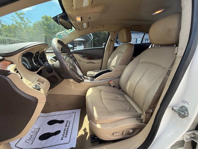 Used 2012 Buick LaCrosse Leather FWD image 5