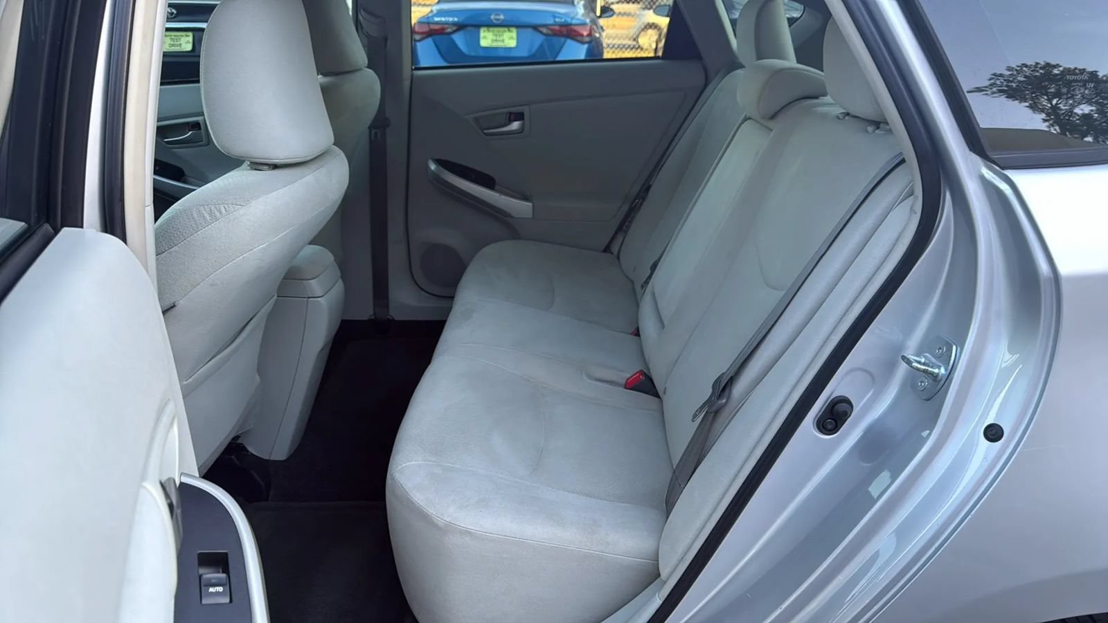Used 2014 Toyota Prius Three FWD image 13