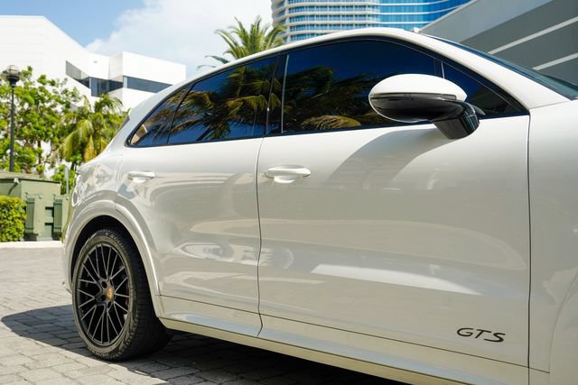 Used 2022 Porsche Cayenne GTS AWD/4WD image 37