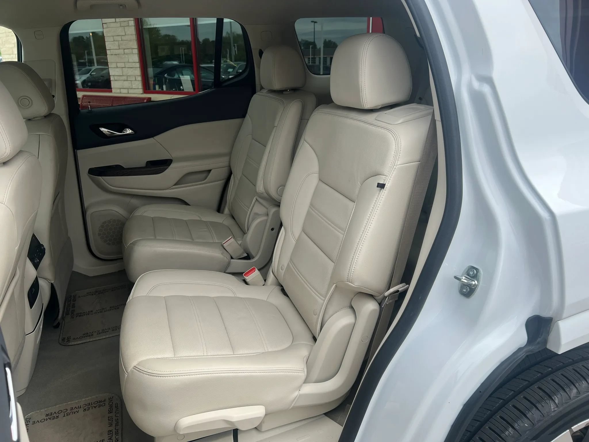 Used 2023 GMC Acadia Denali AWD/4WD image 9