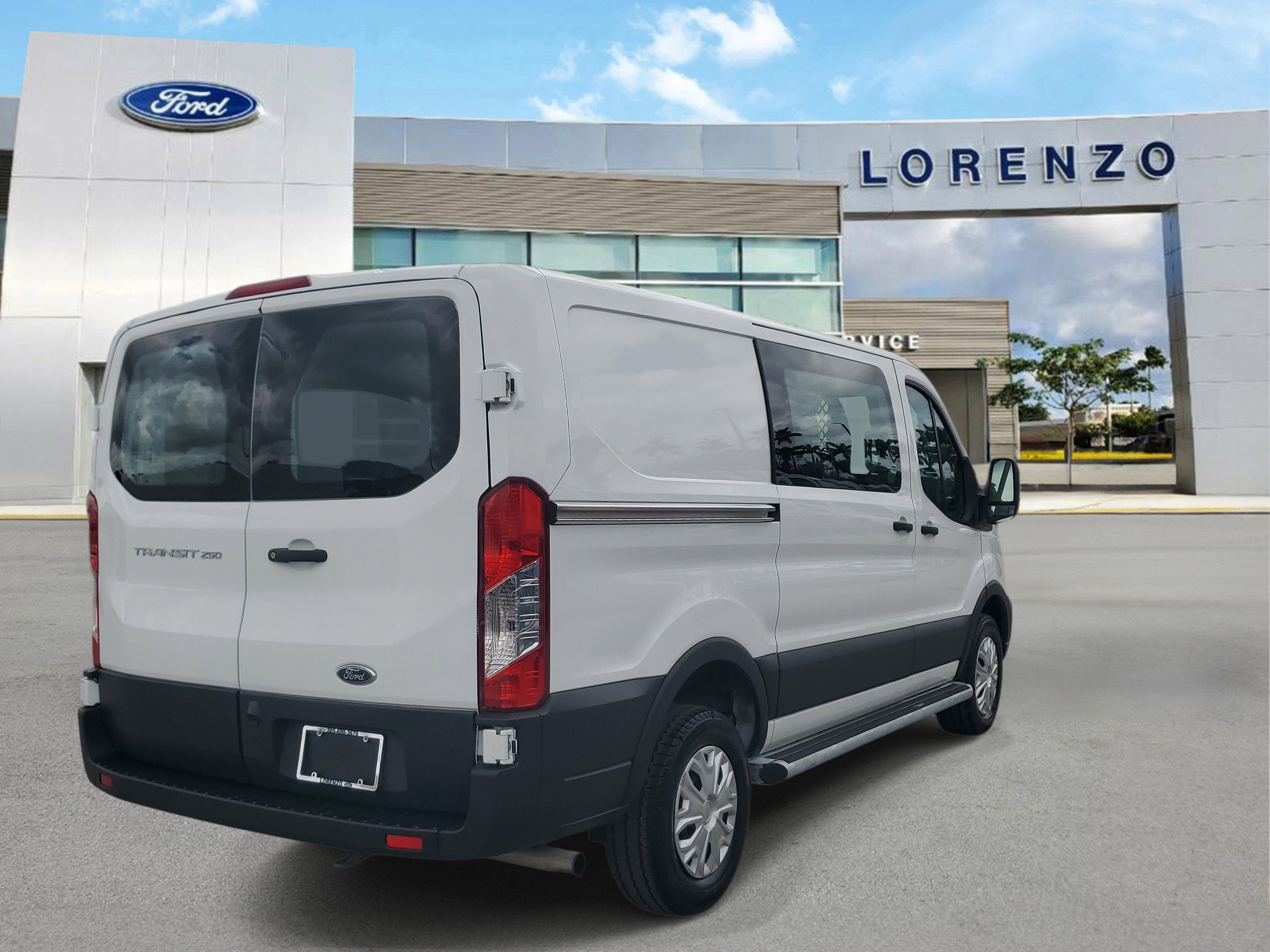 Used 2024 Ford Transit 250 Low Roof w/ Exterior Upgrade Package RWD image 5