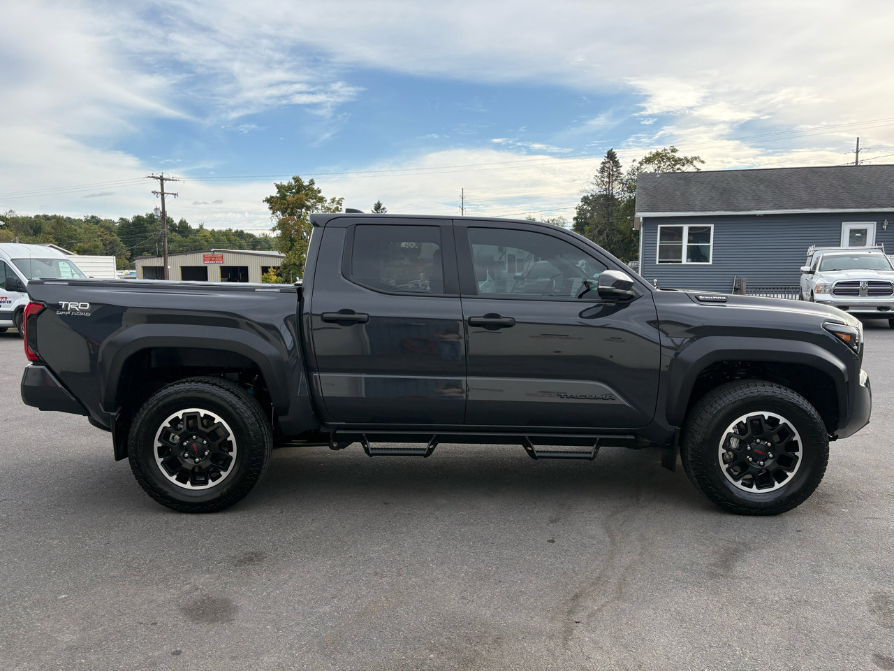 Used 2024 Toyota Tacoma TRD Sport image 6