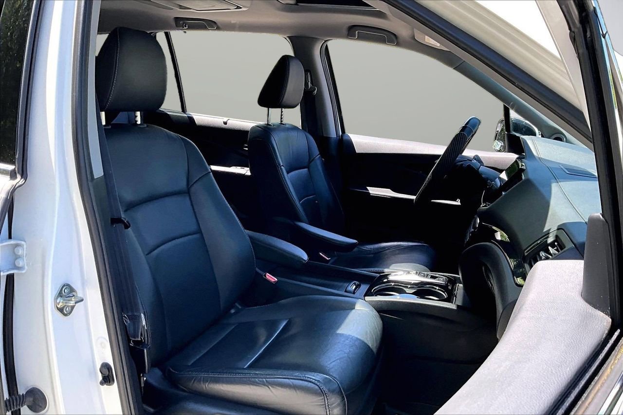 Used 2020 Honda Pilot Touring image 24