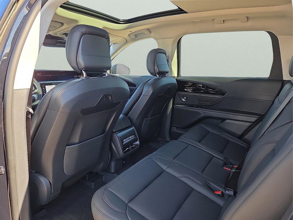 New 2026 Lincoln Nautilus Premier w/ Equipment Group 102A AWD/4WD image 10