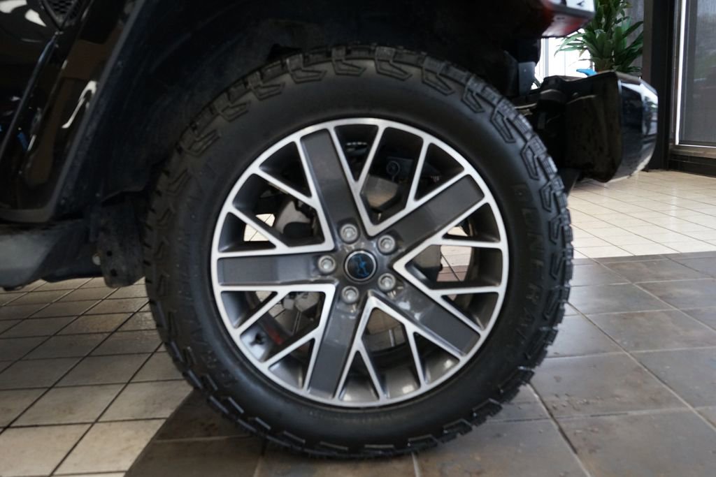 Used 2024 Jeep Wrangler High Altitude AWD/4WD image 66