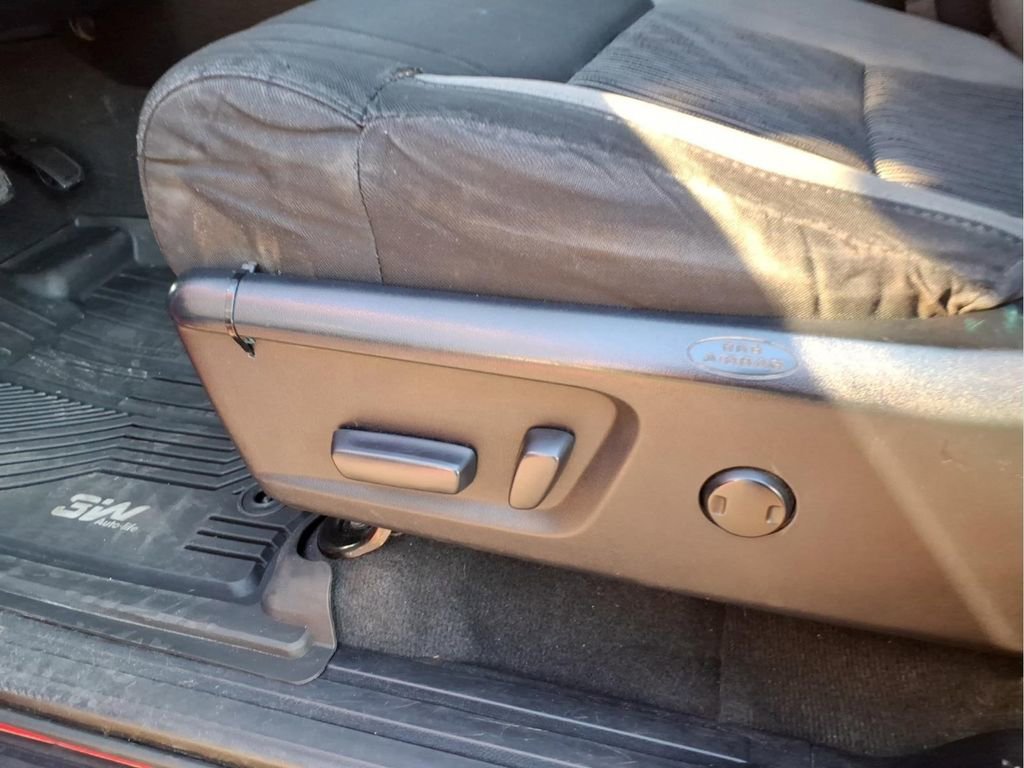 Used 2015 Toyota Tundra SR5 w/ TRD Off Road Package image 17