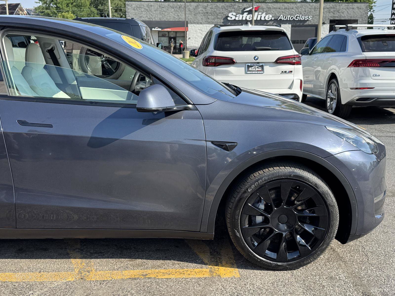 Used 2021 Tesla Model Y Long Range AWD/4WD image 11