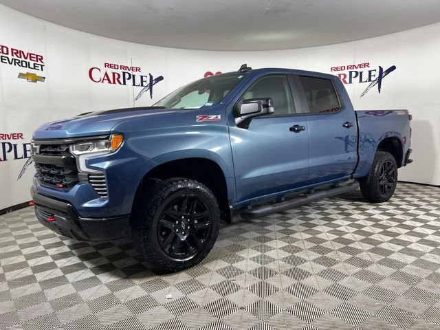 Used 2024 Chevrolet Silverado 1500 LT Trail Boss w/ Convenience Package II AWD/4WD image 3