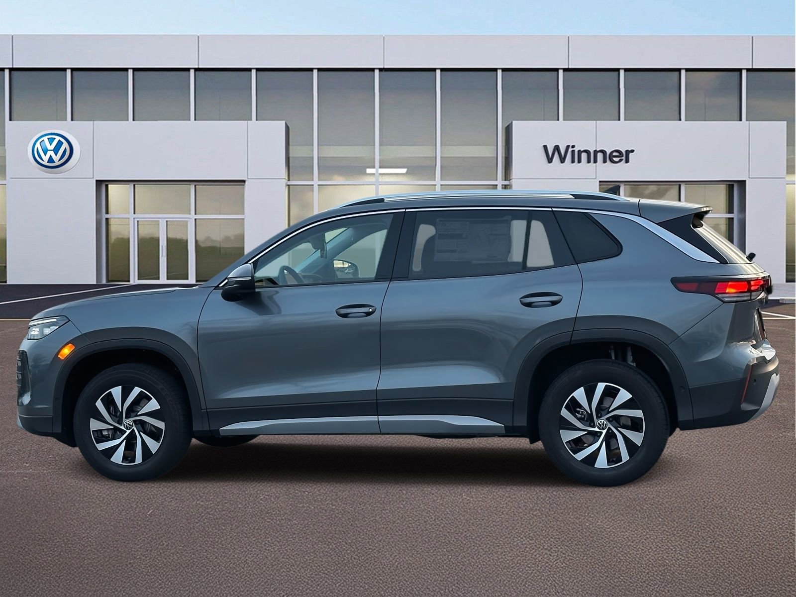 New 2026 Volkswagen Tiguan S video 2