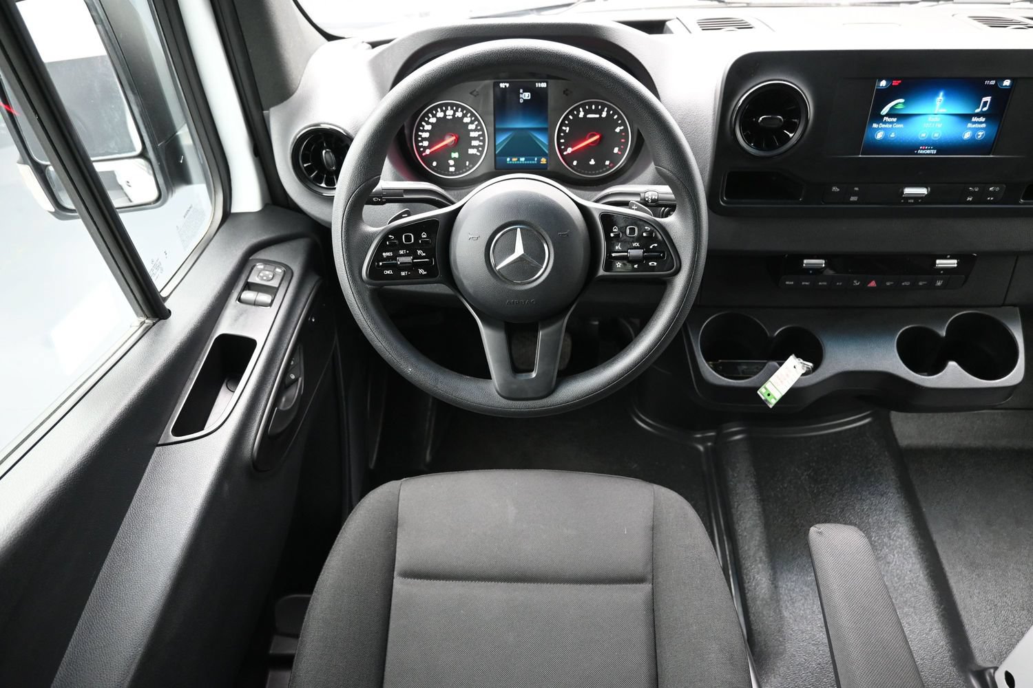 Used 2024 Mercedes-Benz Sprinter 2500 image 26