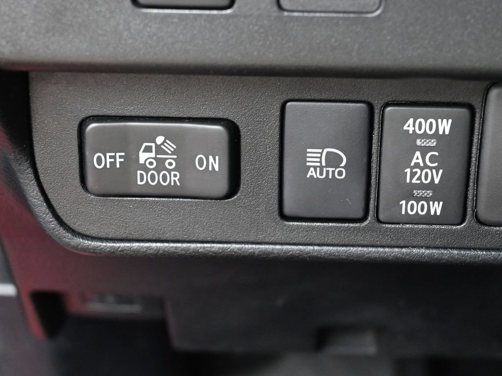 Used 2020 Toyota Tacoma TRD Off-Road AWD/4WD image 15