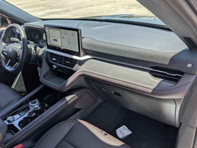 New 2026 Ford Explorer Platinum RWD image 8