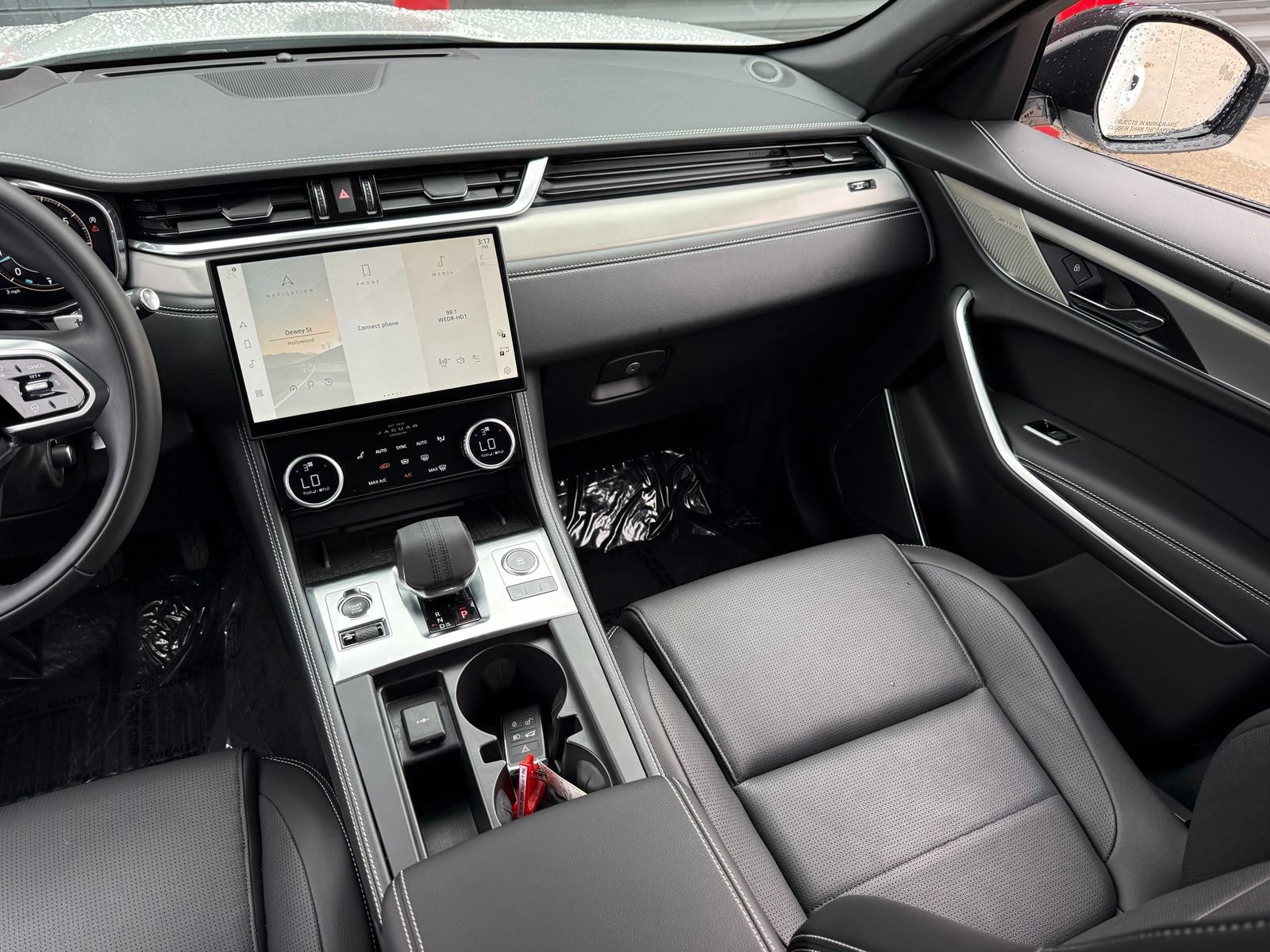 Used 2026 Jaguar F-PACE R-Dynamic S AWD/4WD image 26