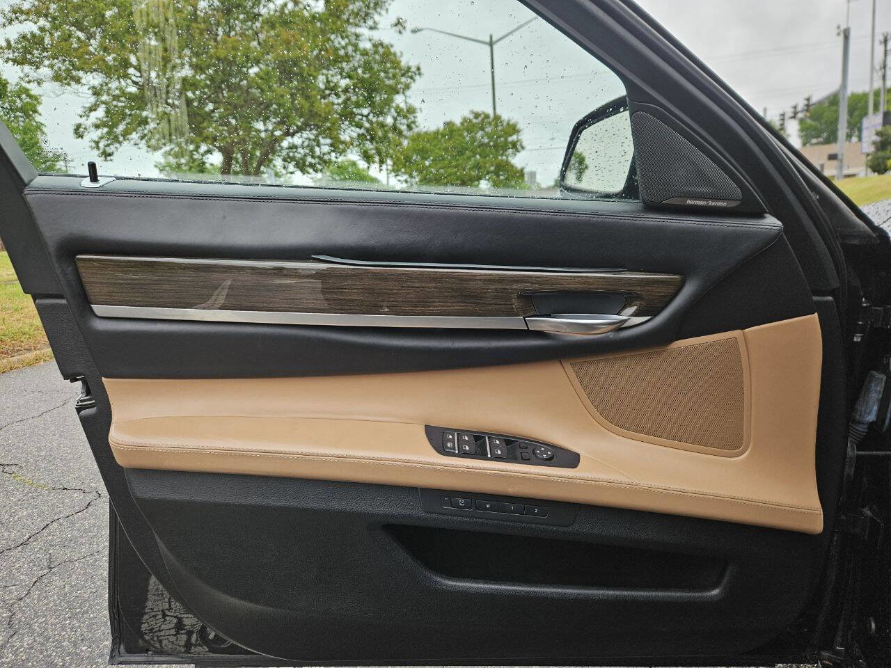 Used 2014 BMW 750Li RWD image 13
