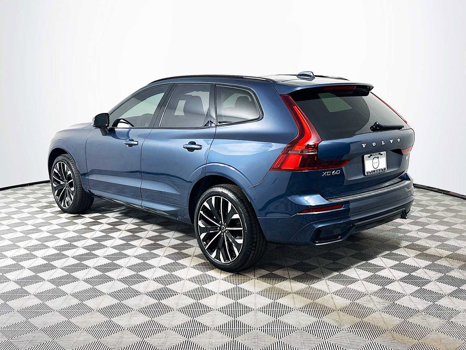 New 2026 Volvo XC60 B5 Ultra w/ Protection Package Premier image 5
