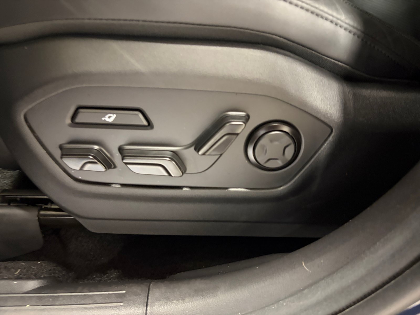 Used 2026 Hyundai Santa Fe Calligraphy AWD/4WD image 11