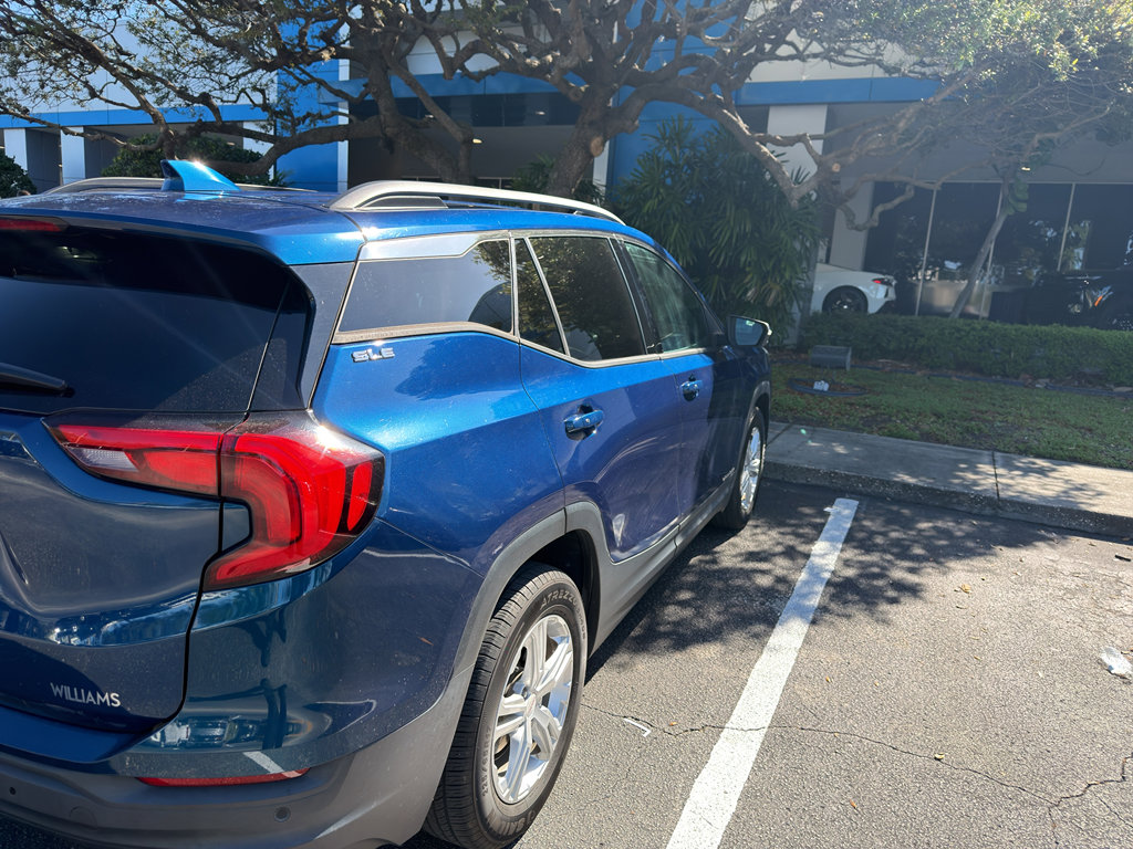 Used 2020 GMC Terrain SLE w/ Driver Convenience Package image 7