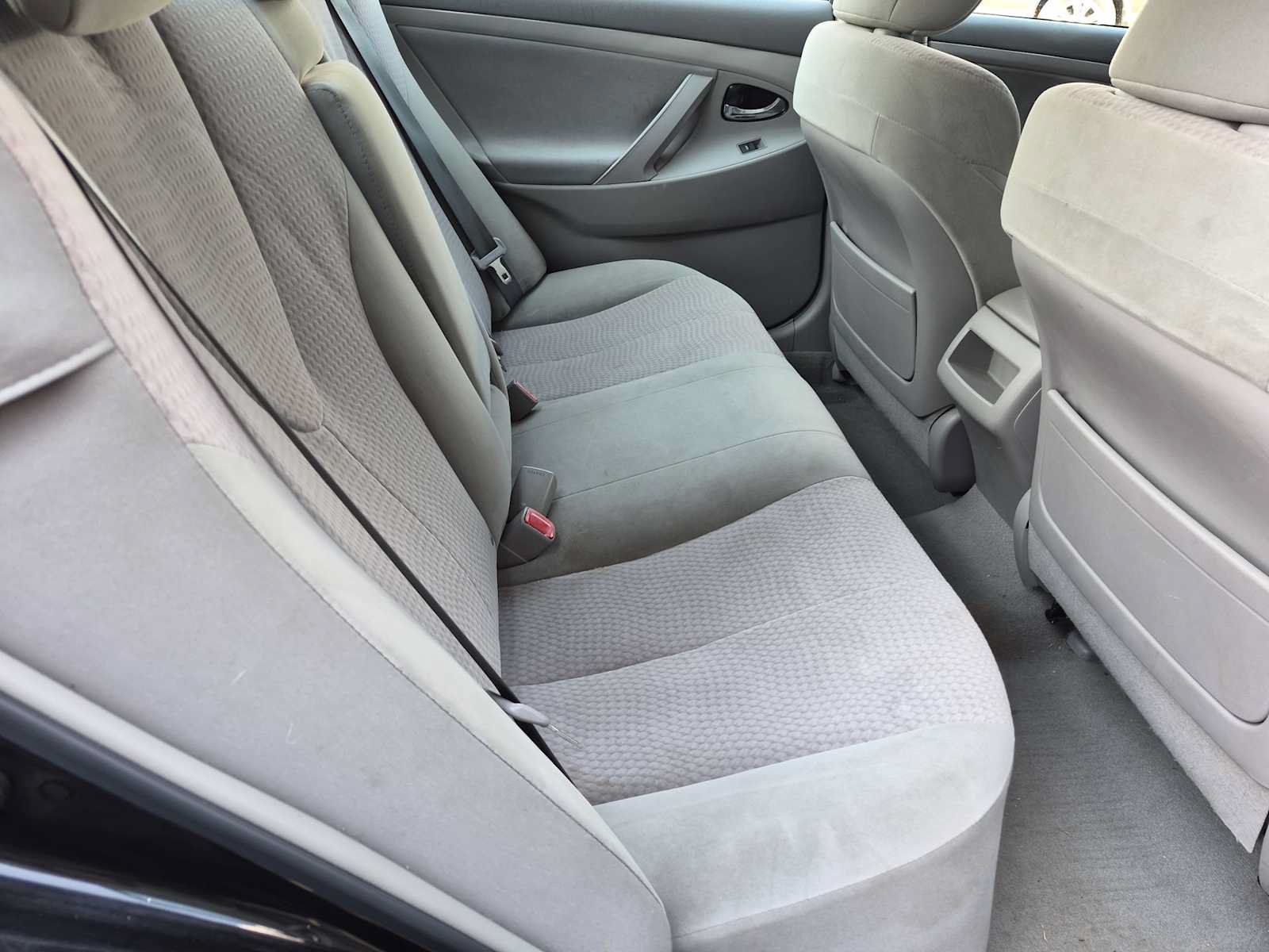 Used 2011 Toyota Camry LE w/ LE Extra-Value Pkg FWD image 20