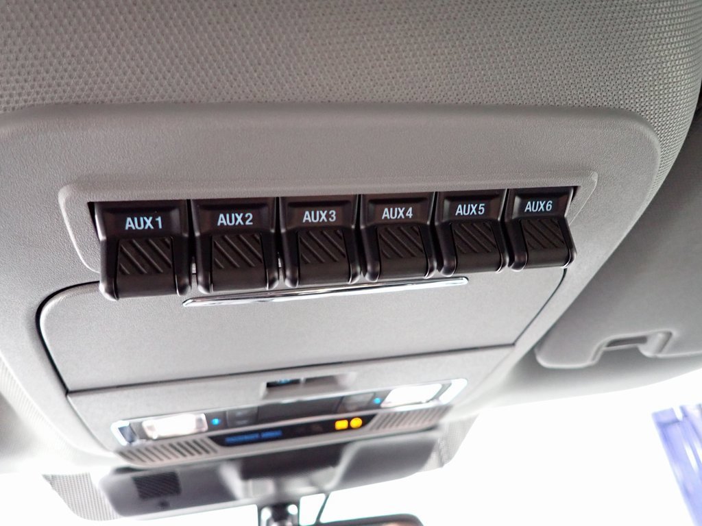 Used 2024 Ford F350 Lariat w/ FX4 Off-Road Package image 6