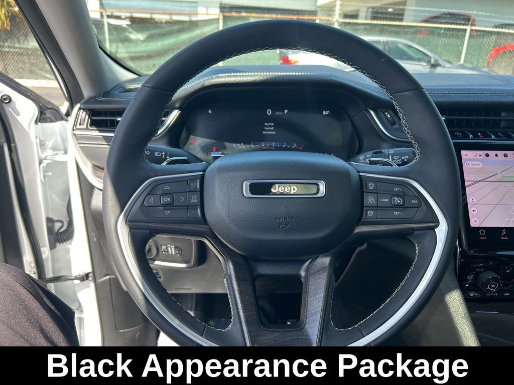 Certified 2023 Jeep Grand Cherokee Limited w/ Luxury Tech Group II image 16