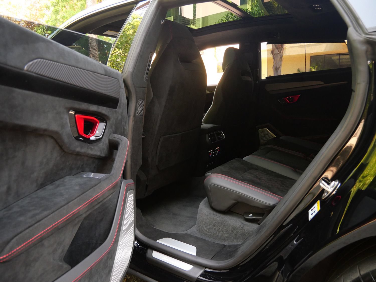 Used 2024 Lamborghini Urus Performante AWD/4WD image 17