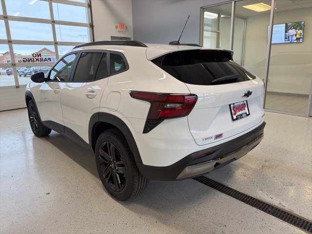 Used 2025 Chevrolet Trax ACTIV w/ Driver Confidence Package image 5