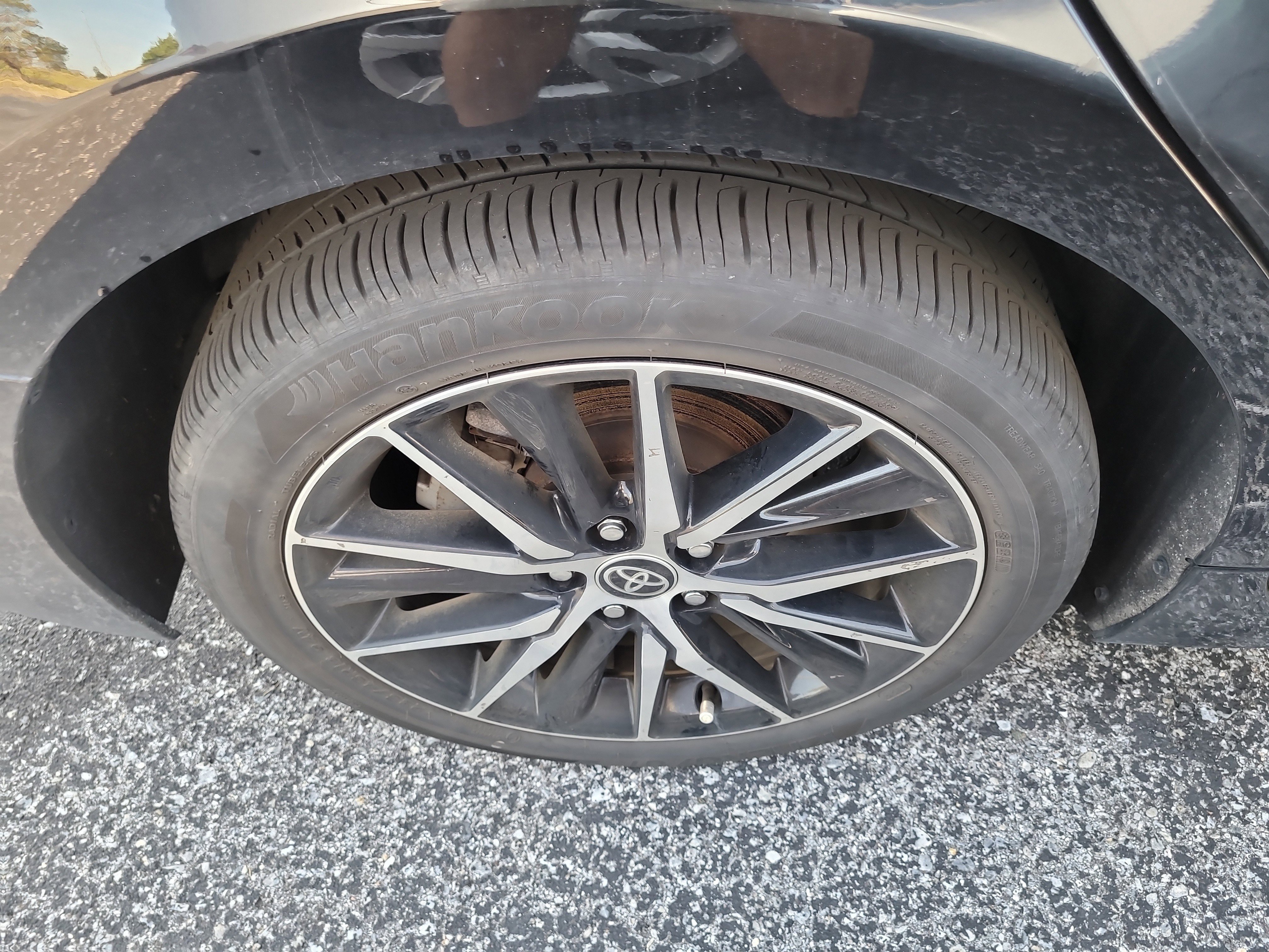 Used 2024 Toyota Camry SE w/ Convenience Package image 8