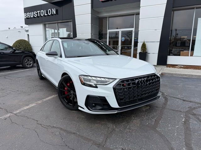 Used 2023 Audi S8 w/ S8 Executive Package image 5