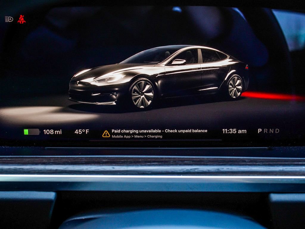 Used 2023 Tesla Model S Standard Range image 16