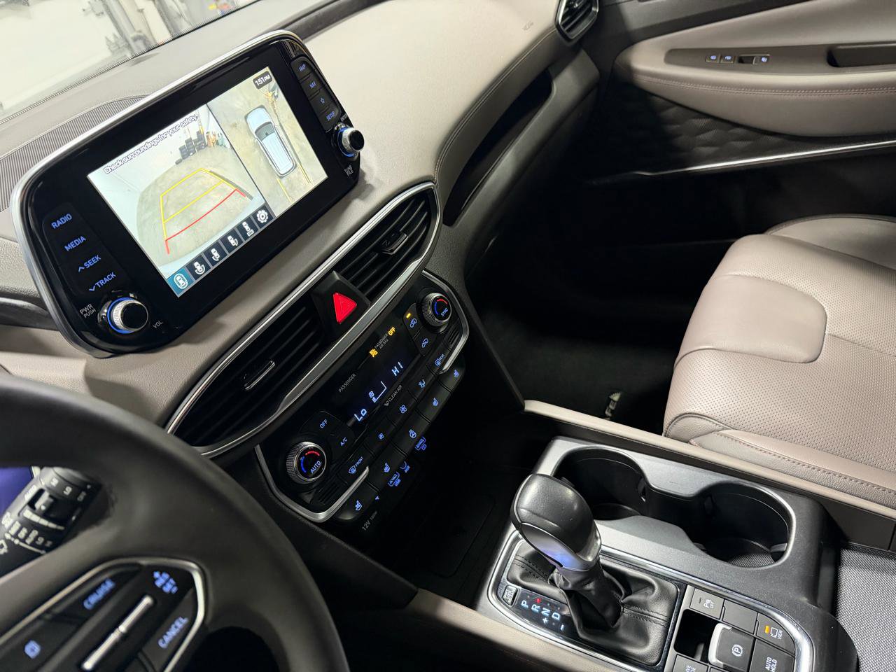 Used 2019 Hyundai Santa Fe Limited AWD/4WD image 15