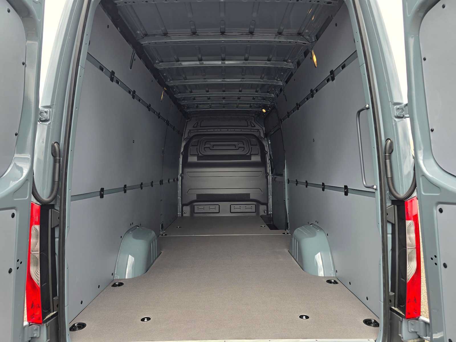 Used 2026 Mercedes-Benz Sprinter 2500 image 17