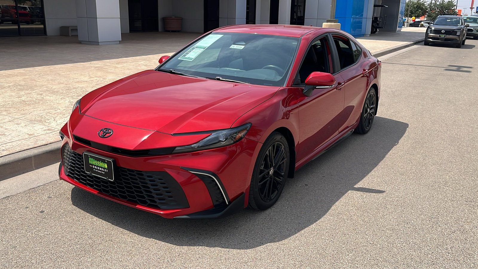 Used 2025 Toyota Camry SE w/ Convenience Package FWD image 3