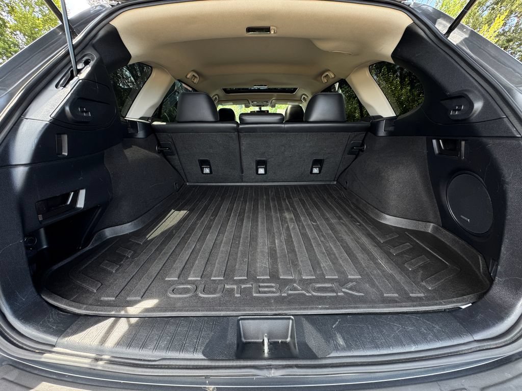Used 2019 Subaru Outback 3.6R Limited AWD/4WD image 10