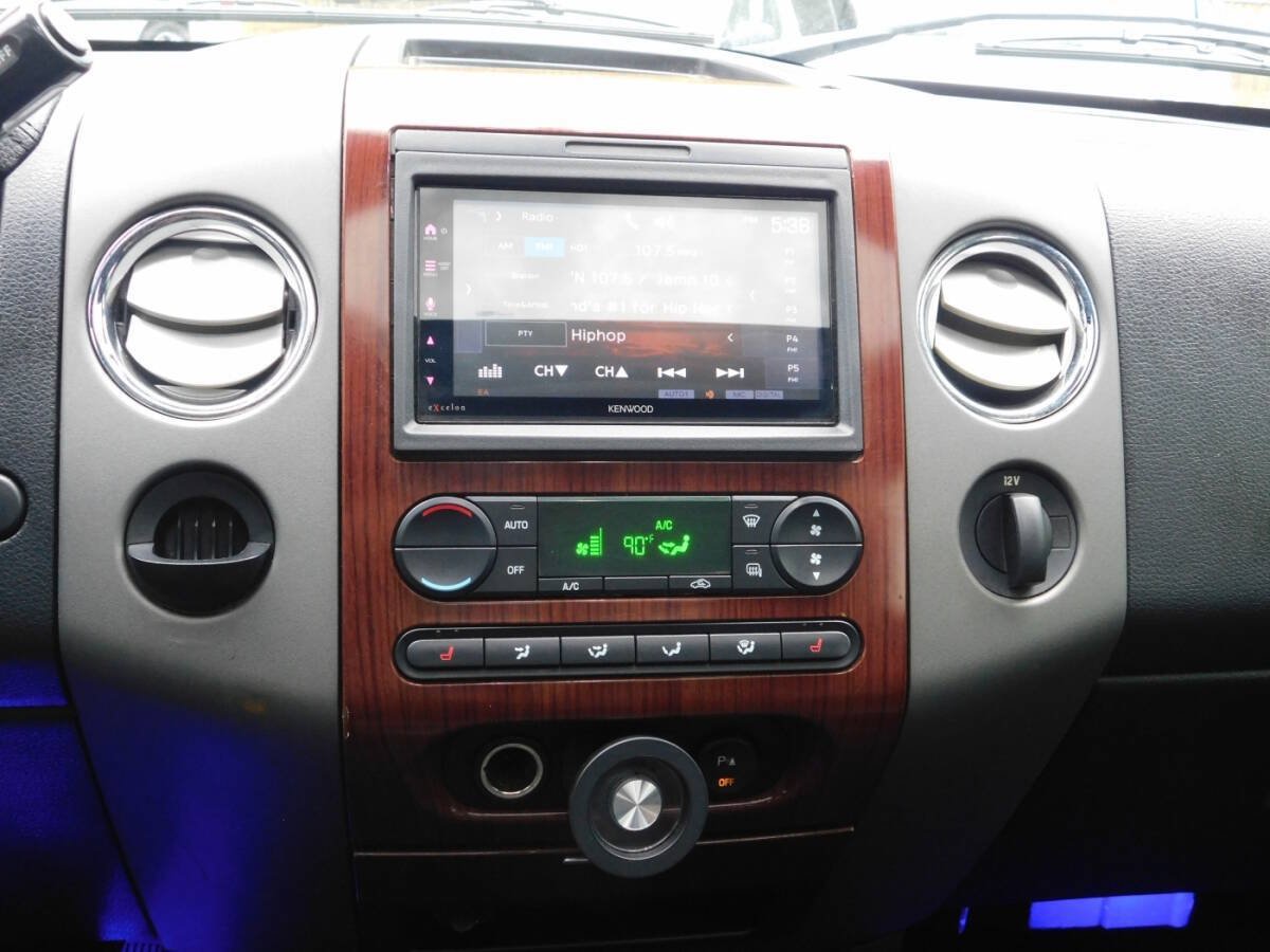 Used 2005 Ford F150 Lariat RWD image 10