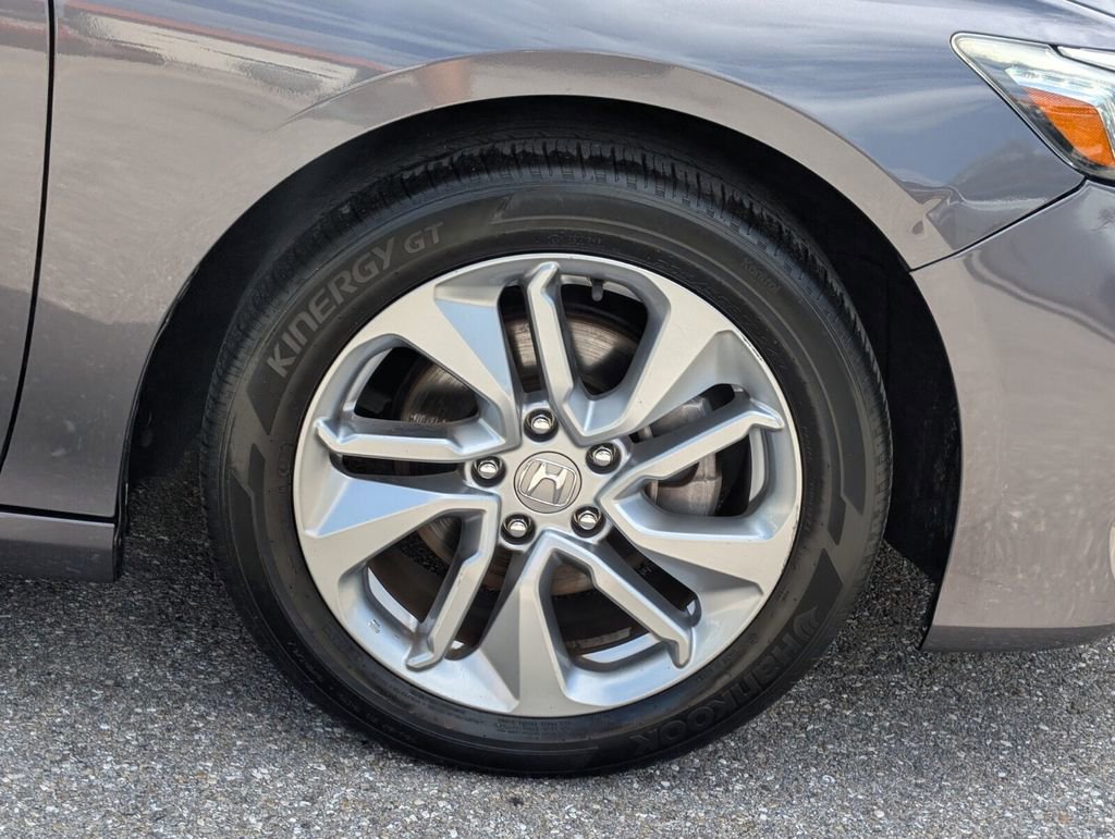 Used 2018 Honda Accord LX image 9