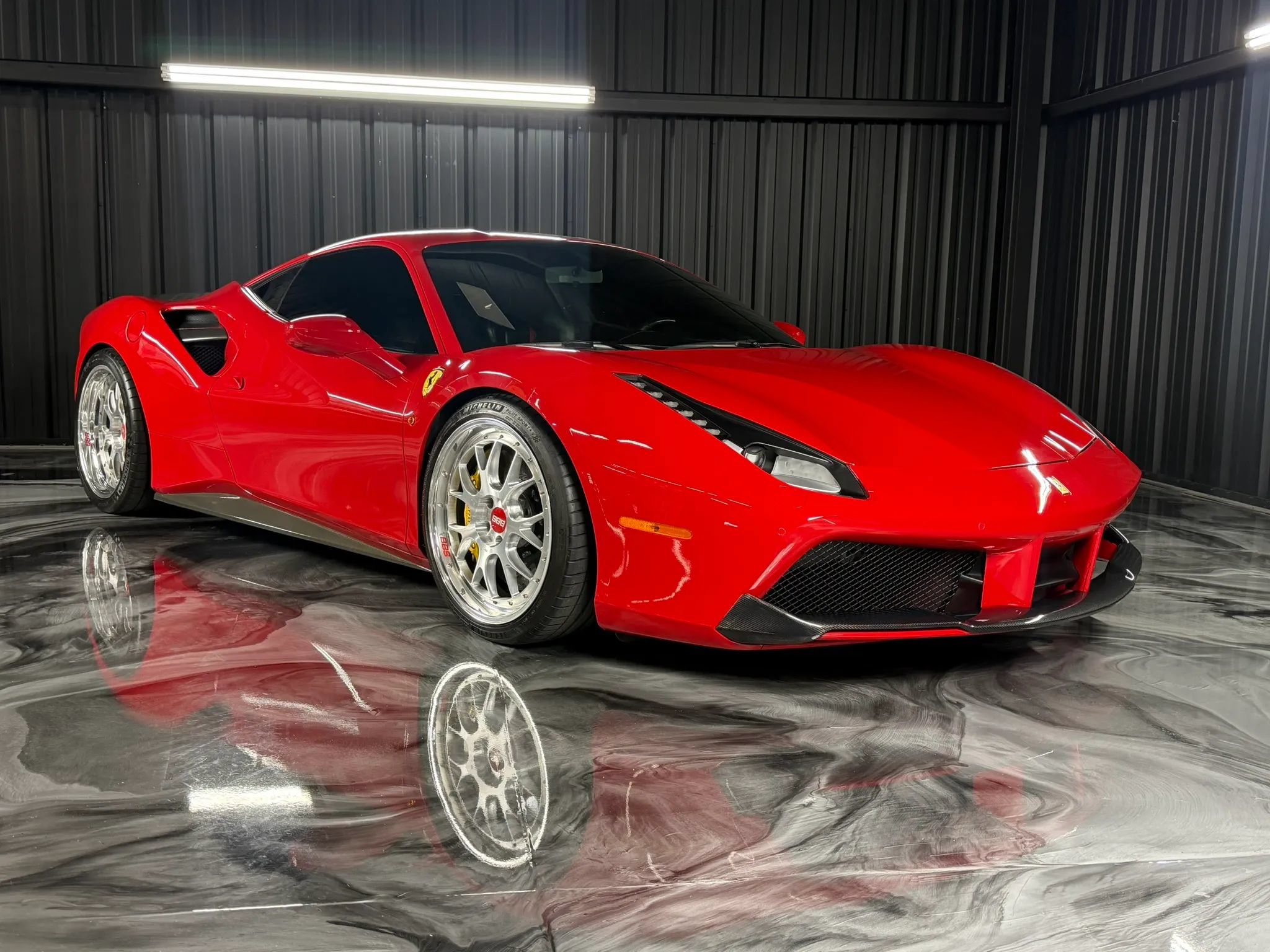Used 2016 Ferrari 488 GTB RWD image 11