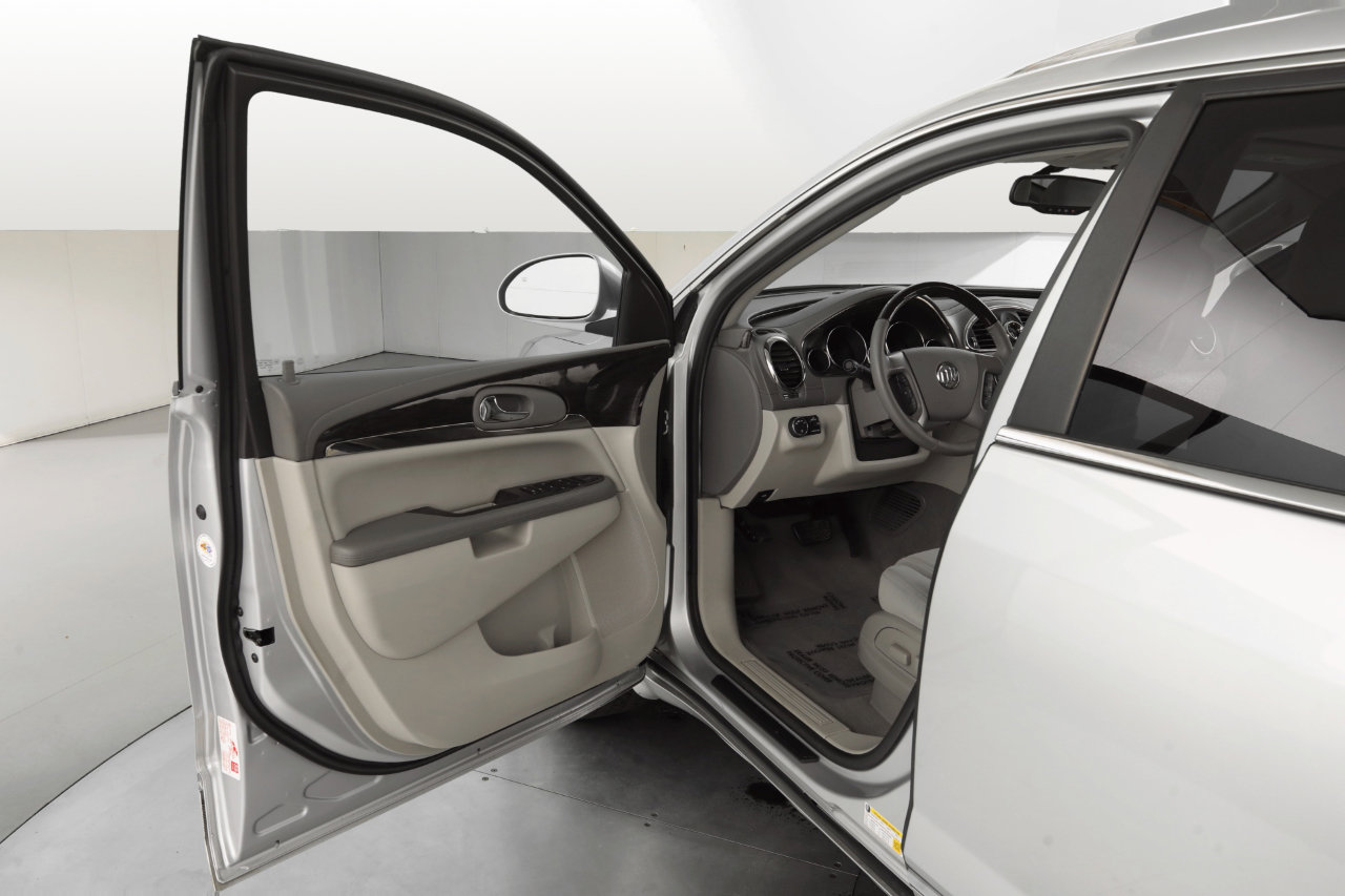 Used 2017 Buick Enclave Convenience image 9