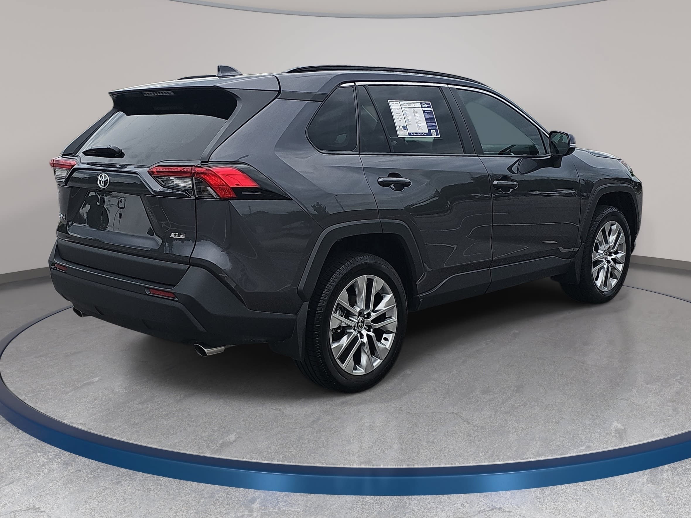 Used 2024 Toyota RAV4 XLE Premium FWD image 5
