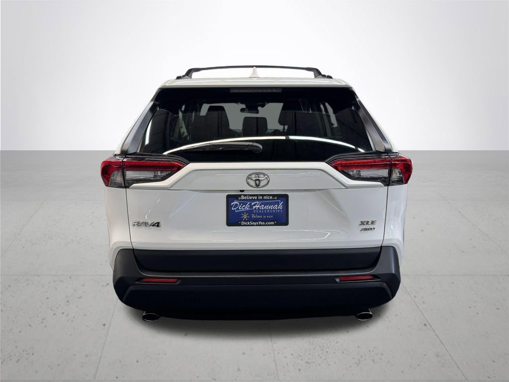 Used 2023 Toyota RAV4 XLE w/ Convenience Package image 5