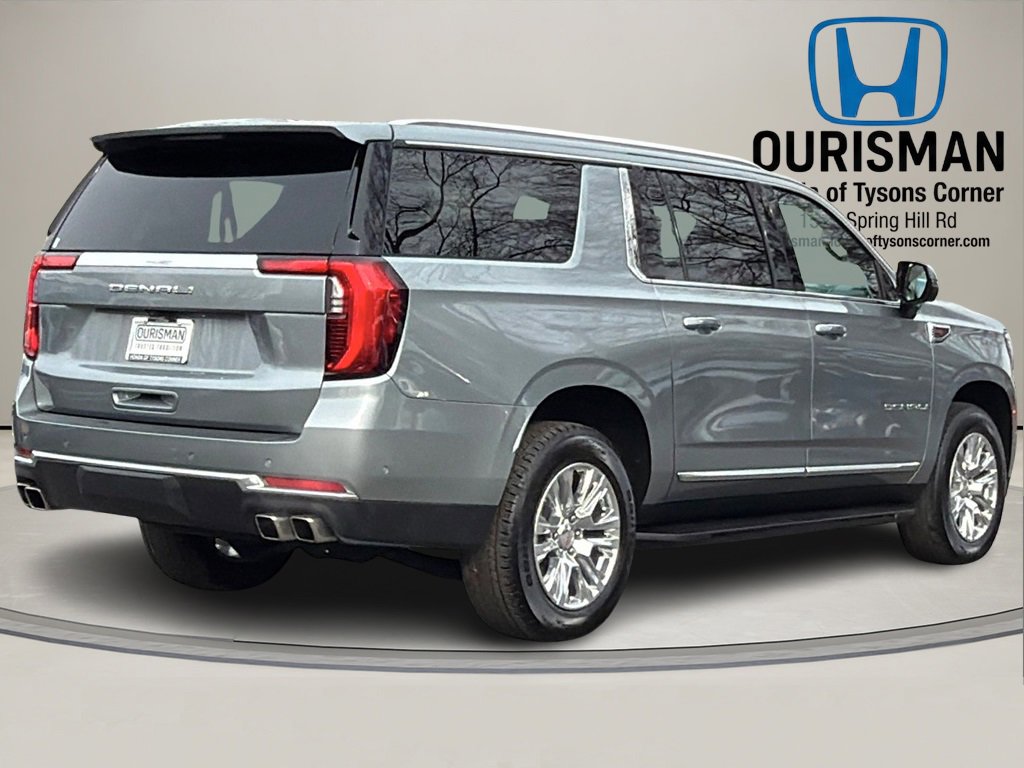 Used 2025 GMC Yukon Denali w/ Denali Reserve Package image 3