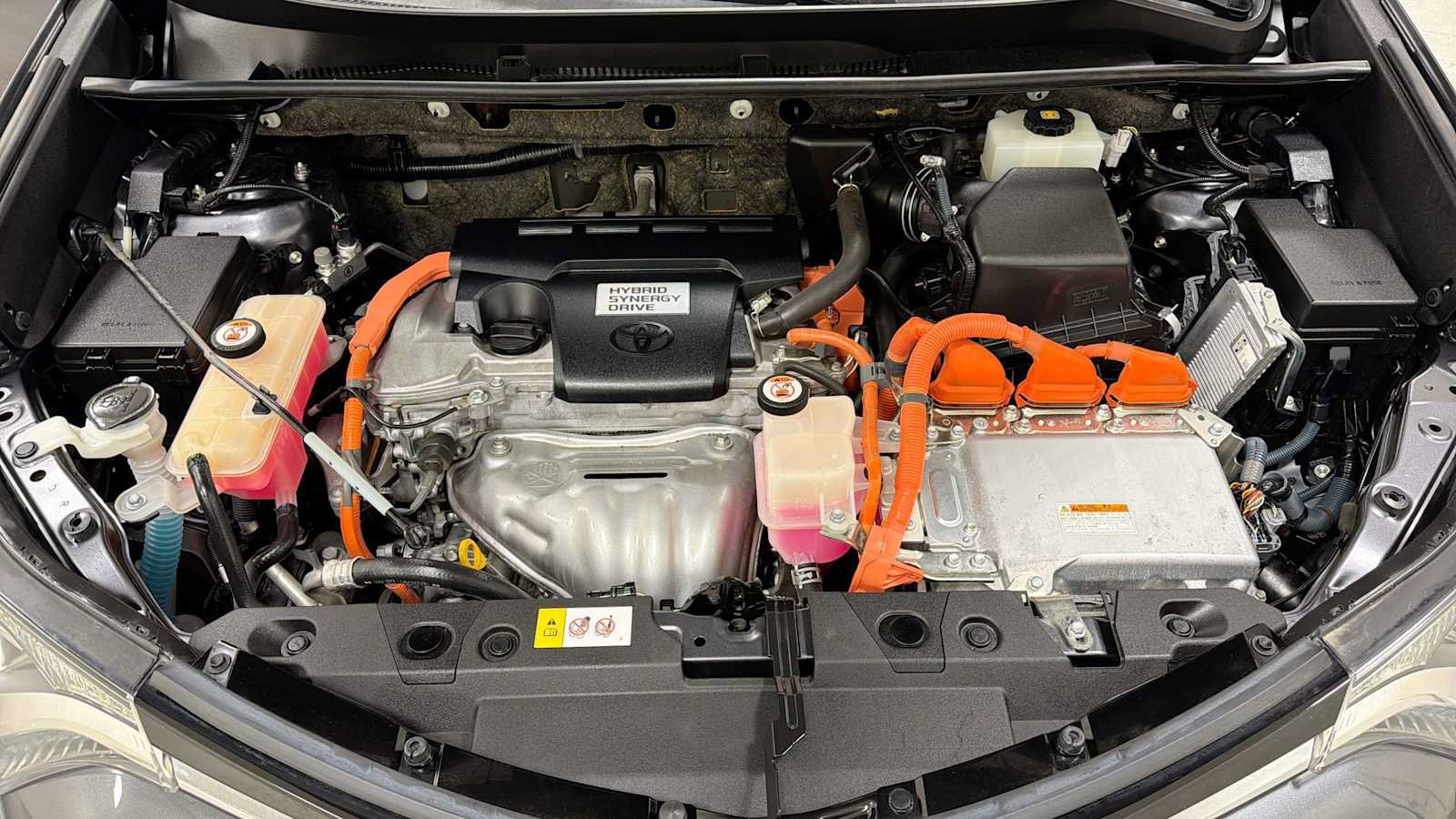 Certified 2018 Toyota RAV4 XLE w/ Carpet Mat Package AWD/4WD image 31