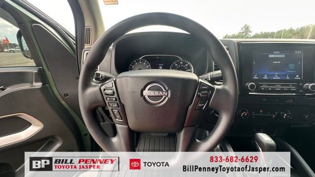 Used 2024 Nissan Frontier SV image 14