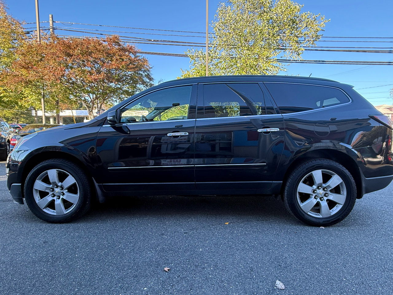 Used 2014 Chevrolet Traverse LTZ w/ LPO, 'HIT The Road' Package image 4