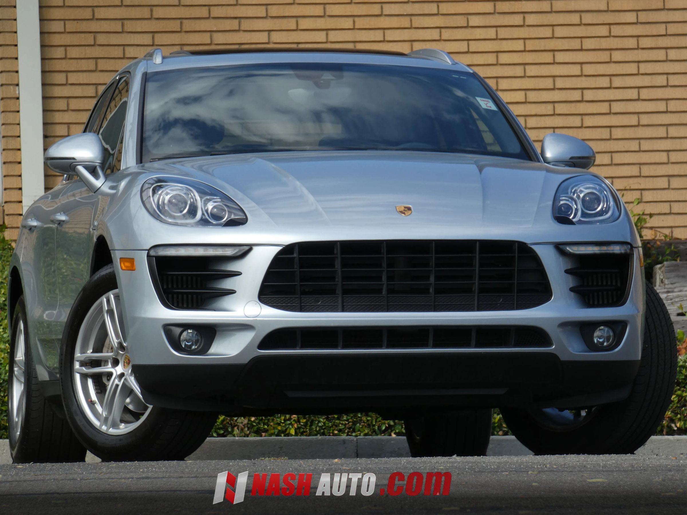 Used 2017 Porsche Macan S AWD/4WD image 1
