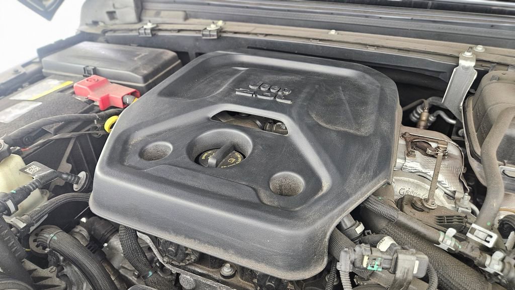 Used 2023 Jeep Wrangler Unlimited Sahara w/ Cold Weather Group image 34