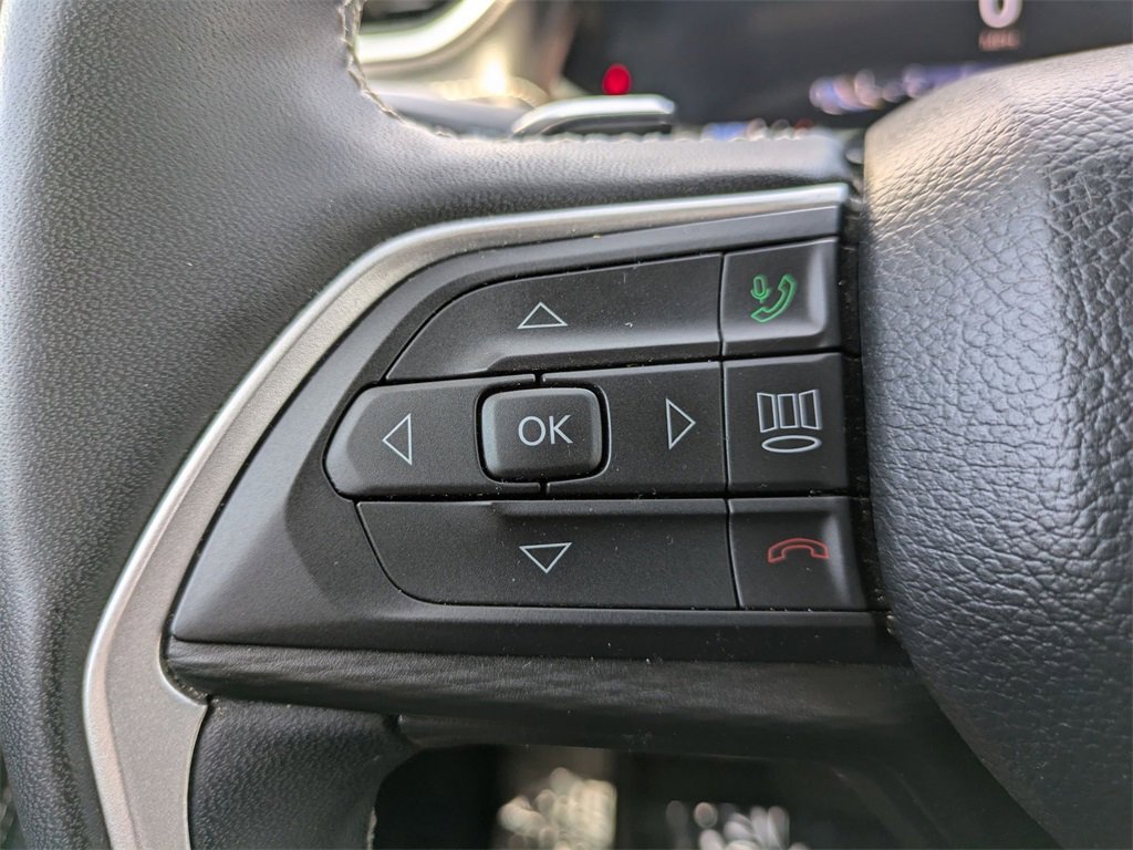 Used 2024 Jeep Grand Cherokee L Laredo image 21