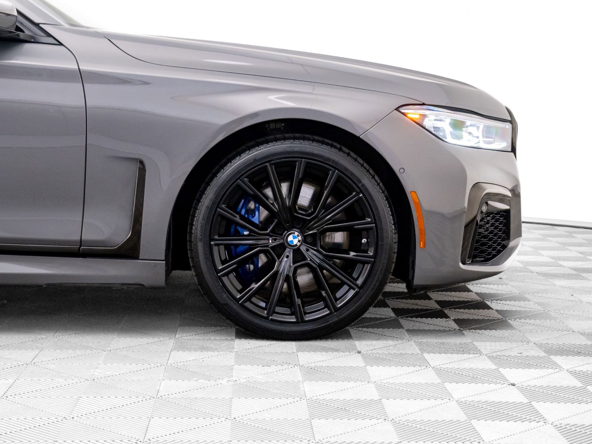 Certified 2022 BMW 750i xDrive 750i xDrive w/ Executive Package image 35