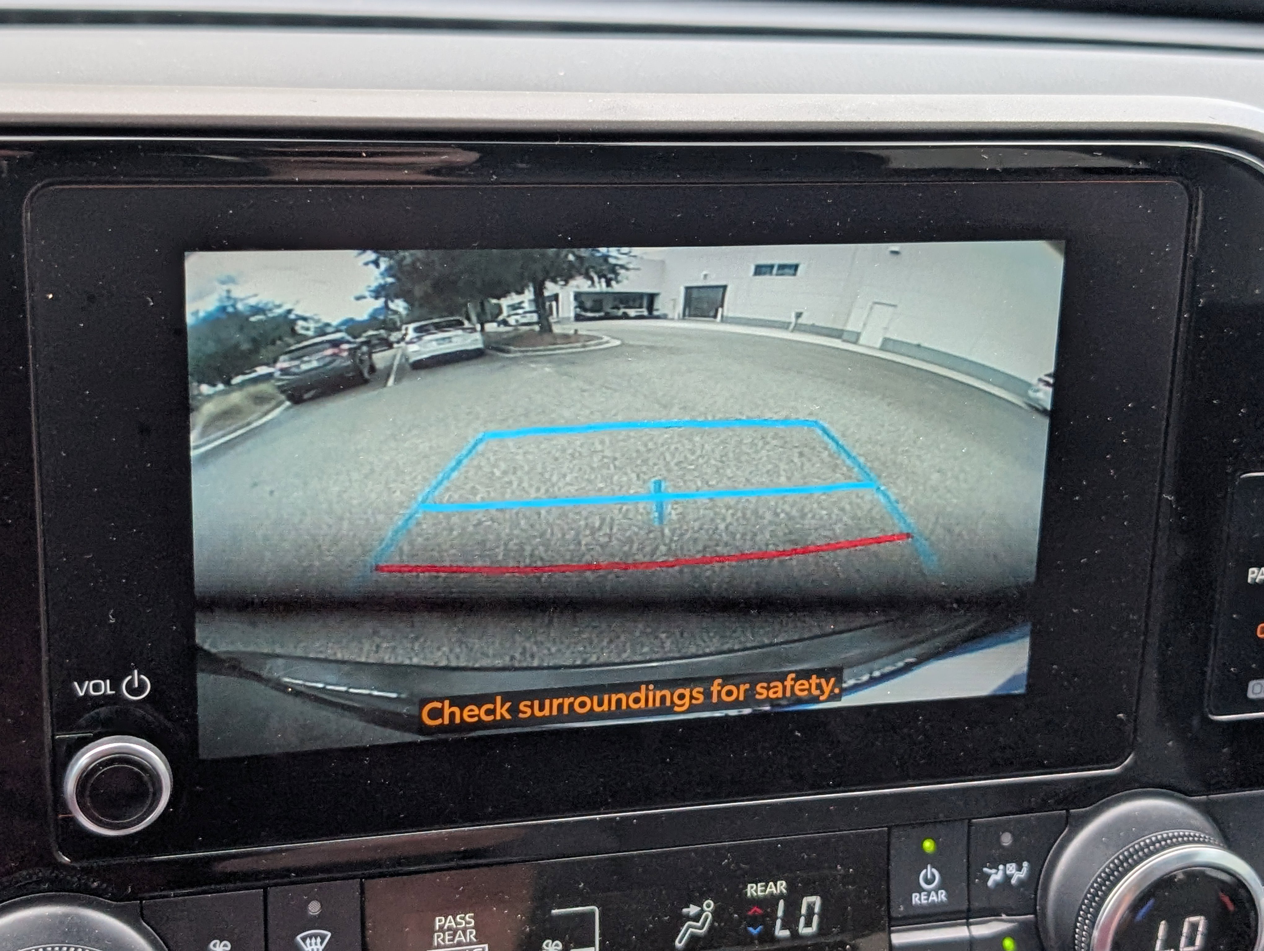 Used 2023 Toyota Highlander L image 18