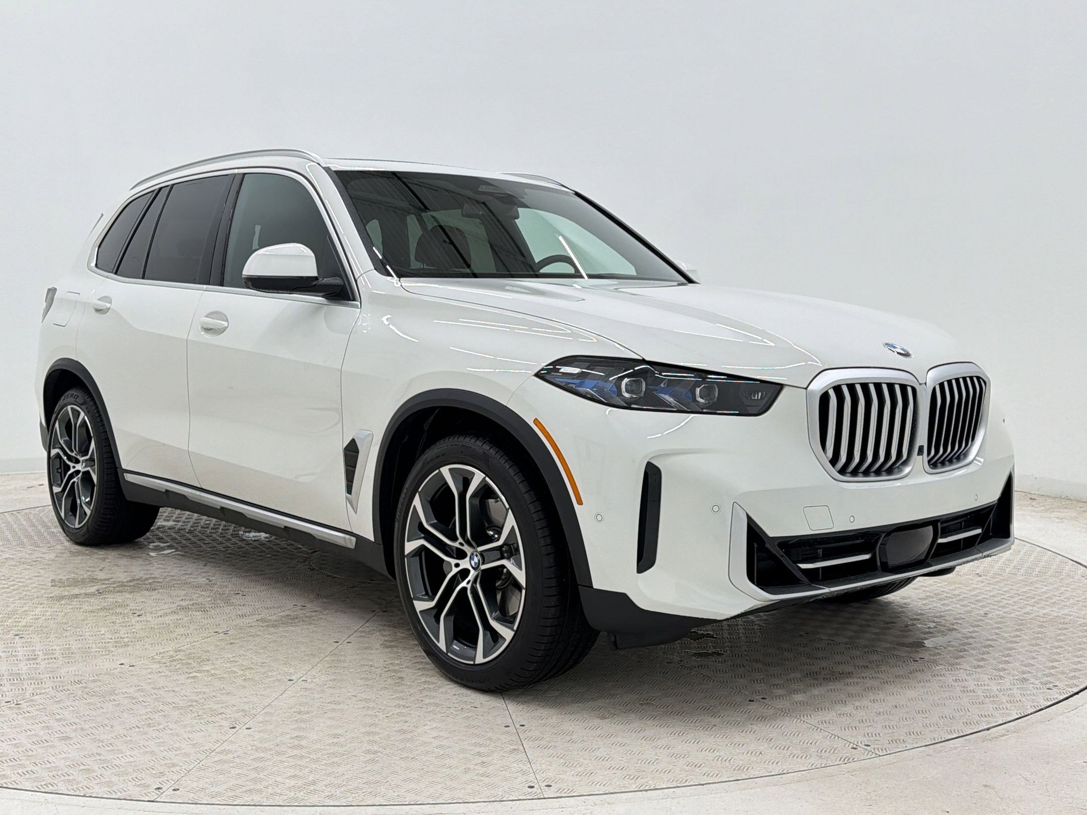 Certified 2026 BMW X5 xDrive40i w/ Climate Comfort Package AWD/4WD image 6