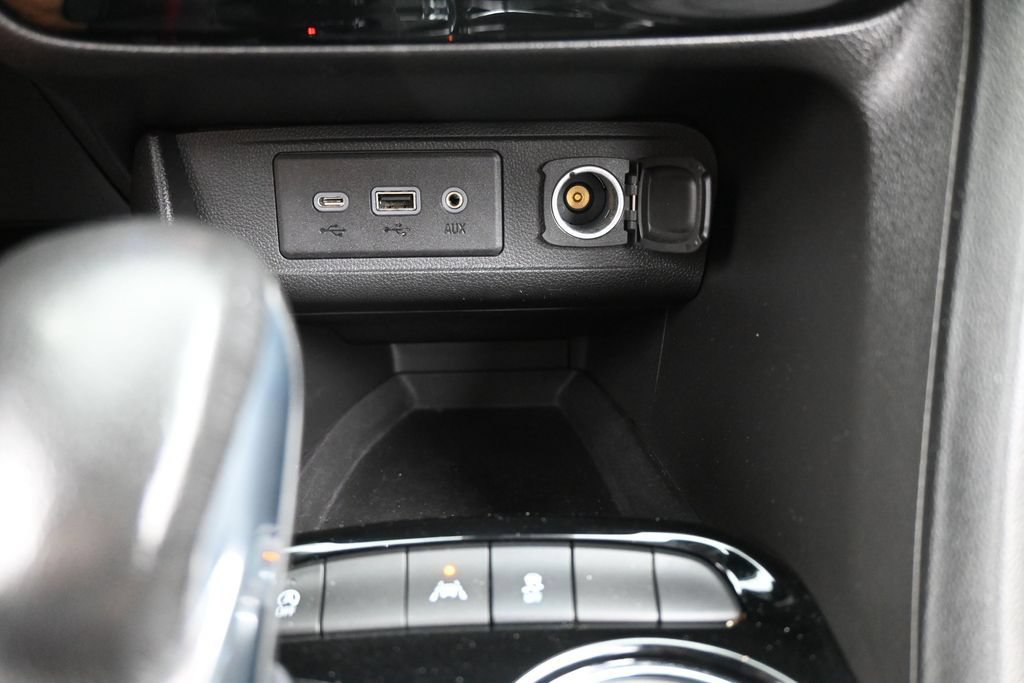 Used 2023 Buick Encore GX Preferred w/ Cold Weather Comfort Package FWD image 25